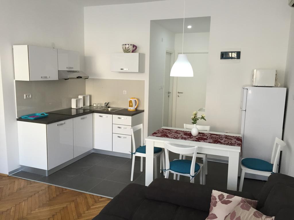 Arenacentar Apartments Pola Esterno foto