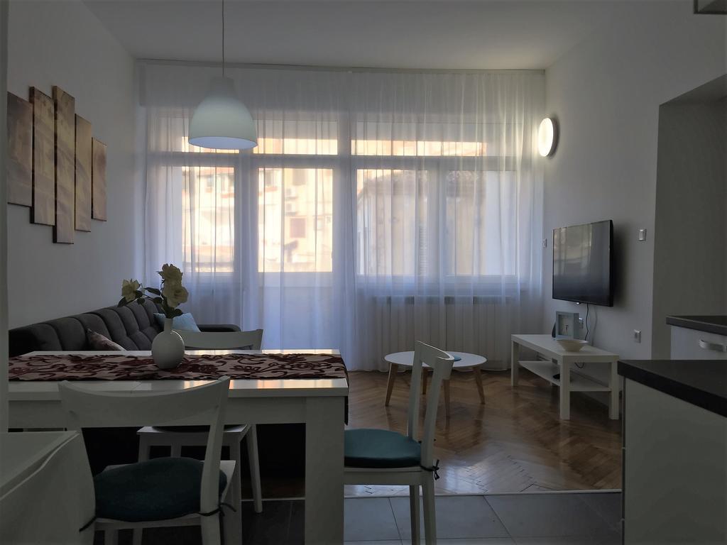 Arenacentar Apartments Pola Esterno foto