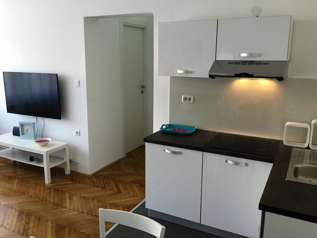 Arenacentar Apartments Pola Esterno foto