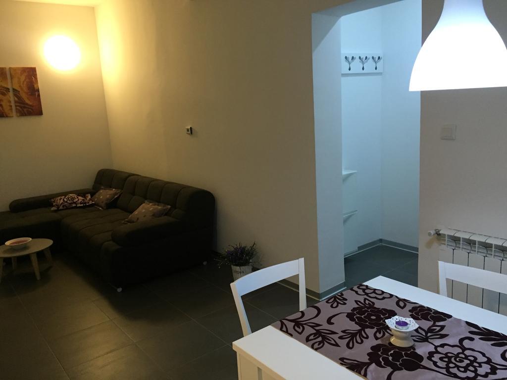 Arenacentar Apartments Pola Esterno foto