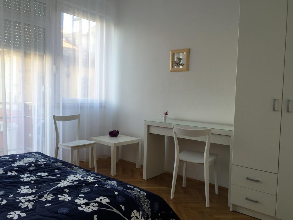 Arenacentar Apartments Pola Esterno foto